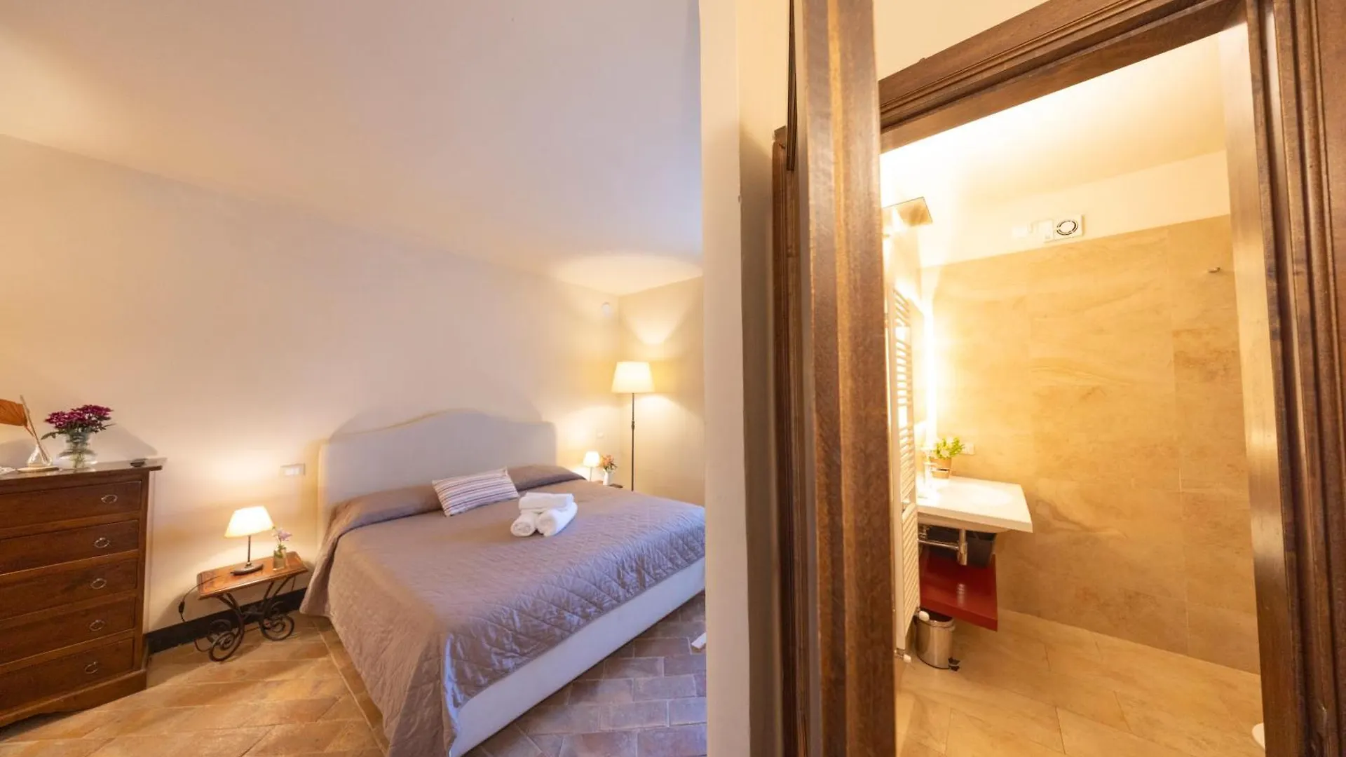 Villa Borgo dé Brandi à Monteriggioni 0*,