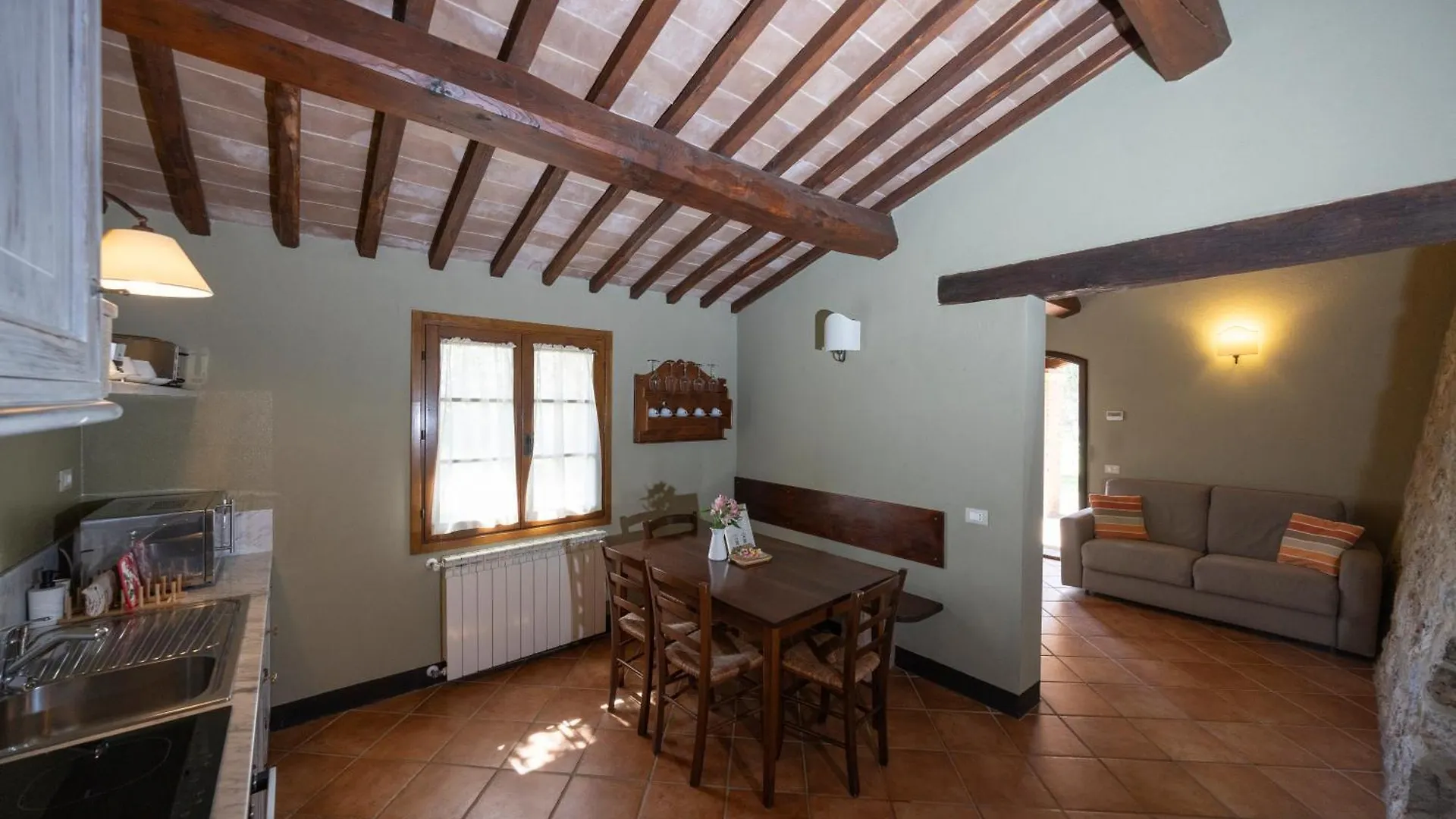 Villa Borgo dé Brandi à Monteriggioni 0*,  Italie